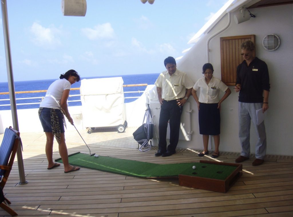 Seabourn Putting Competition