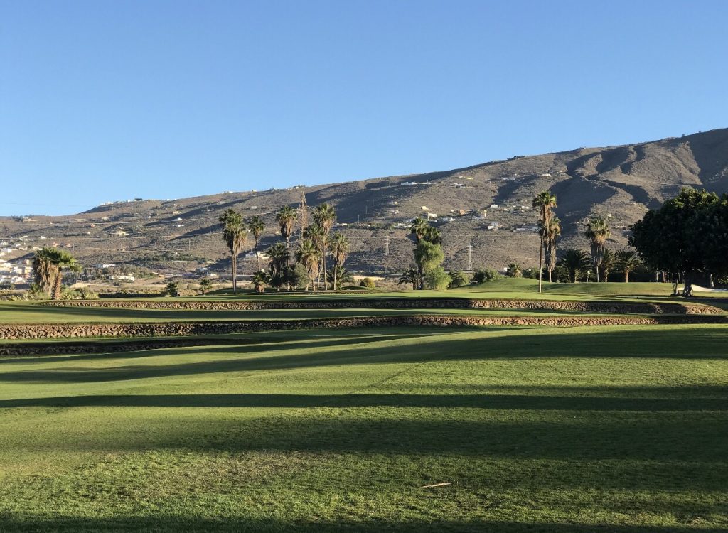 Terassen im Fairway, von unten gut zu sehen